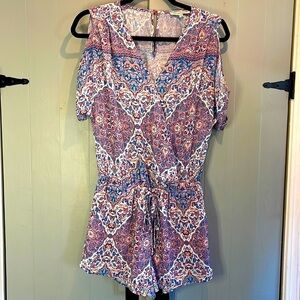 HEARTLOOM Revolve Small Malena Cold Shoulder Romper Shorts